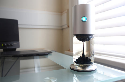 Ferroflow Automatic Ferrofluid Display (Blue)