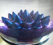 Ferroflow Automatic Ferrofluid Display (Blue)